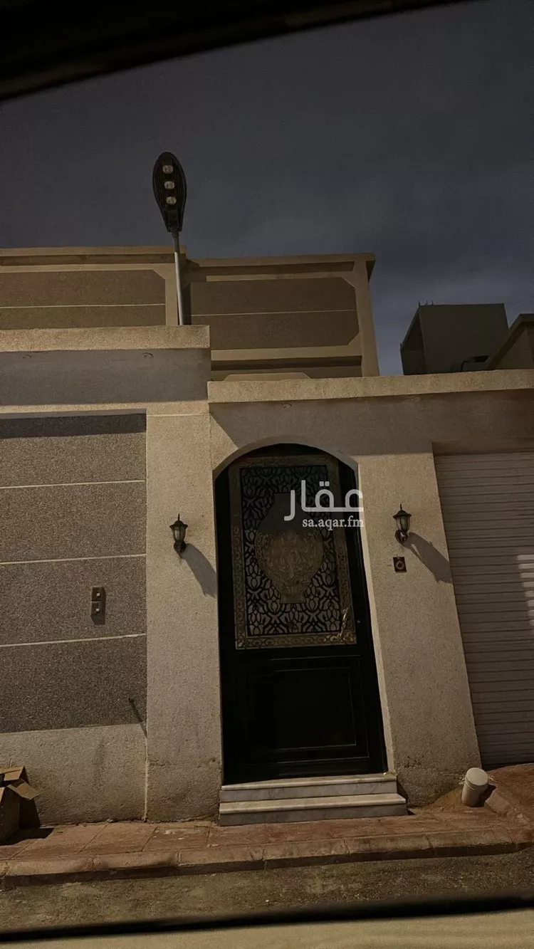 فيلا للبيع في شارع صالح كمال الدين, حي عكاظ, مدينة الرياض, منطقة الرياض