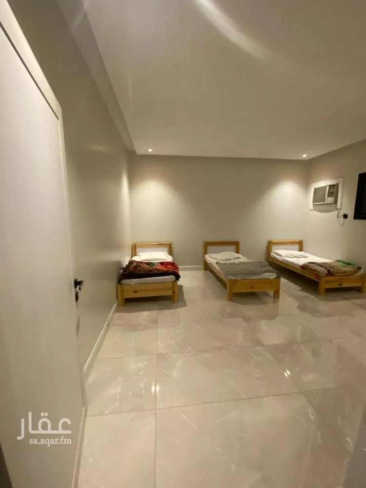 فيلا للبيع في شارع الطوال, حي الجنادرية, مدينة الرياض, منطقة الرياض صورة 2