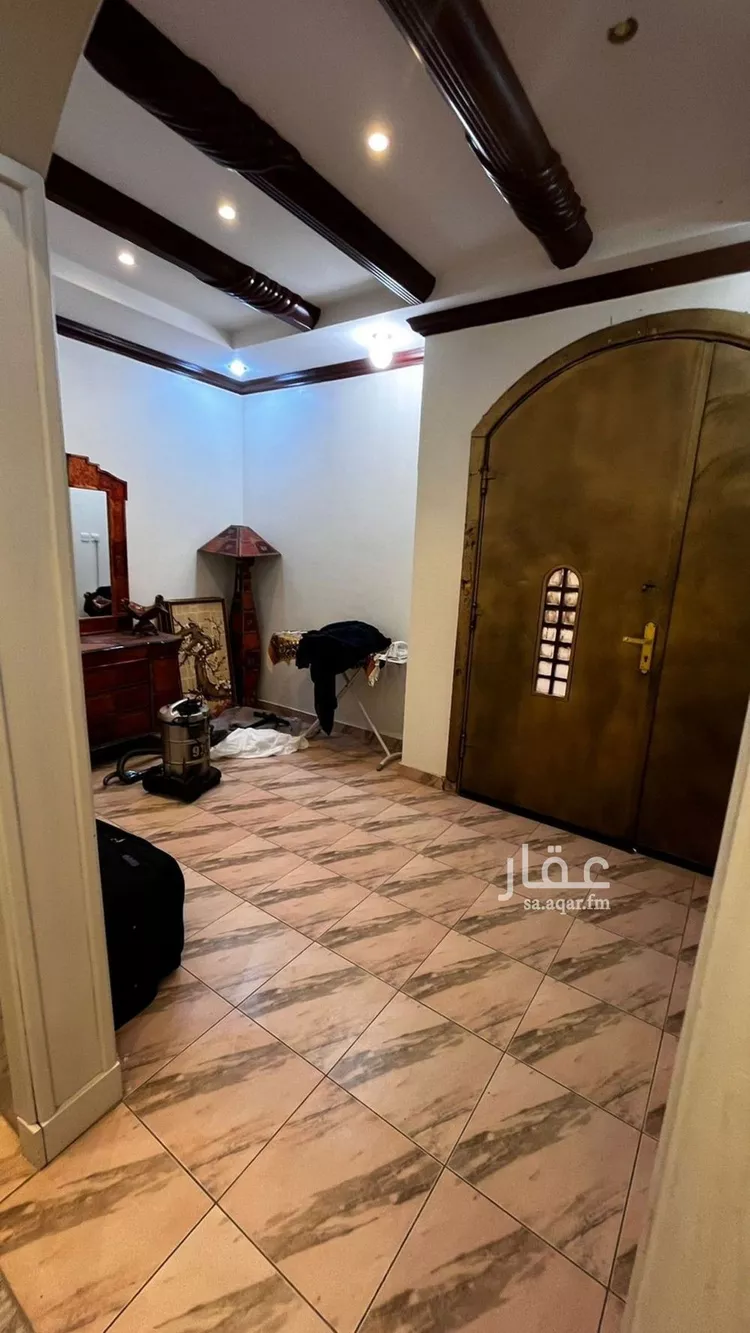 فيلا للبيع في شارع أبي بكر القباني, حي إشبيلية, مدينة الرياض, منطقة الرياض صورة 3