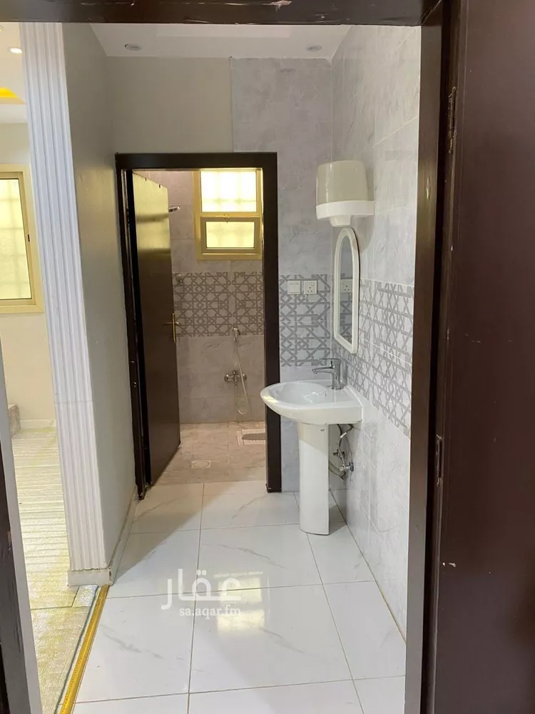 فيلا للبيع في شارع عبدالرحمن أبي زيد, حي النسيم الغربي, مدينة الرياض, منطقة الرياض صورة 2