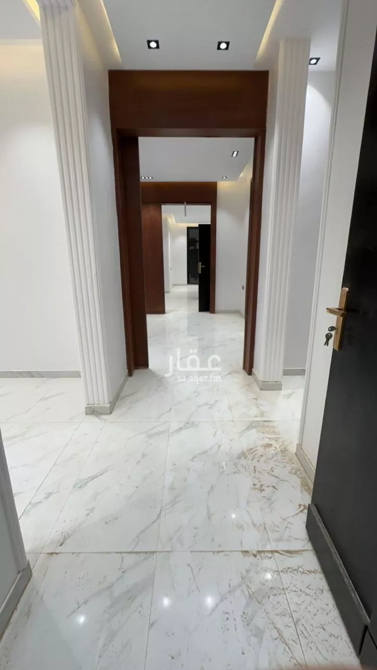 فيلا للبيع في شارع صالح بن عمران, حي الرمال, مدينة الرياض, منطقة الرياض صورة 4
