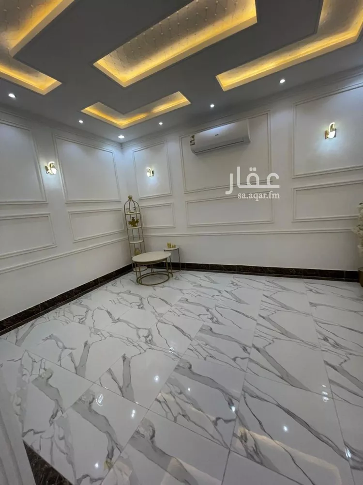 فيلا للبيع في شارع محمد بن علي الكيلاني, حي المهدية, مدينة الرياض, منطقة الرياض صورة 3