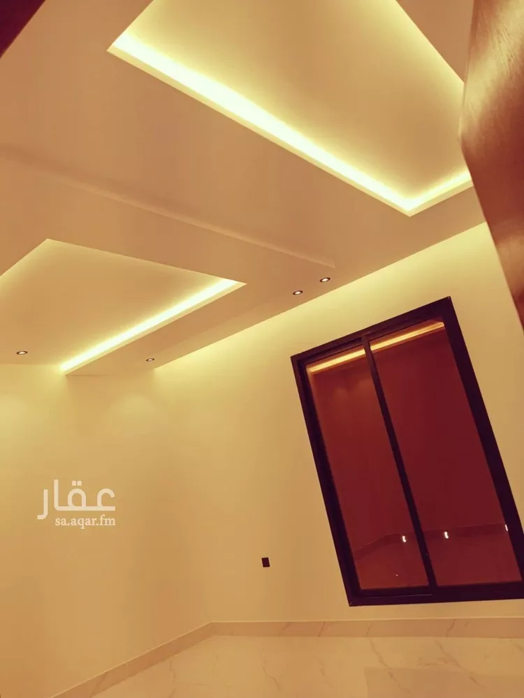 فيلا للبيع في شارع الحسين بن رواحة, حي الرمال, مدينة الرياض, منطقة الرياض صورة 2