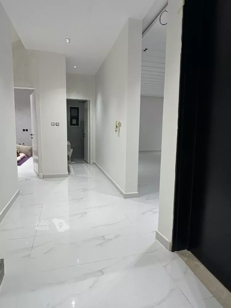 فيلا للبيع في شارع إسماعيل بن صبيح, حي المهدية, مدينة الرياض, منطقة الرياض 8