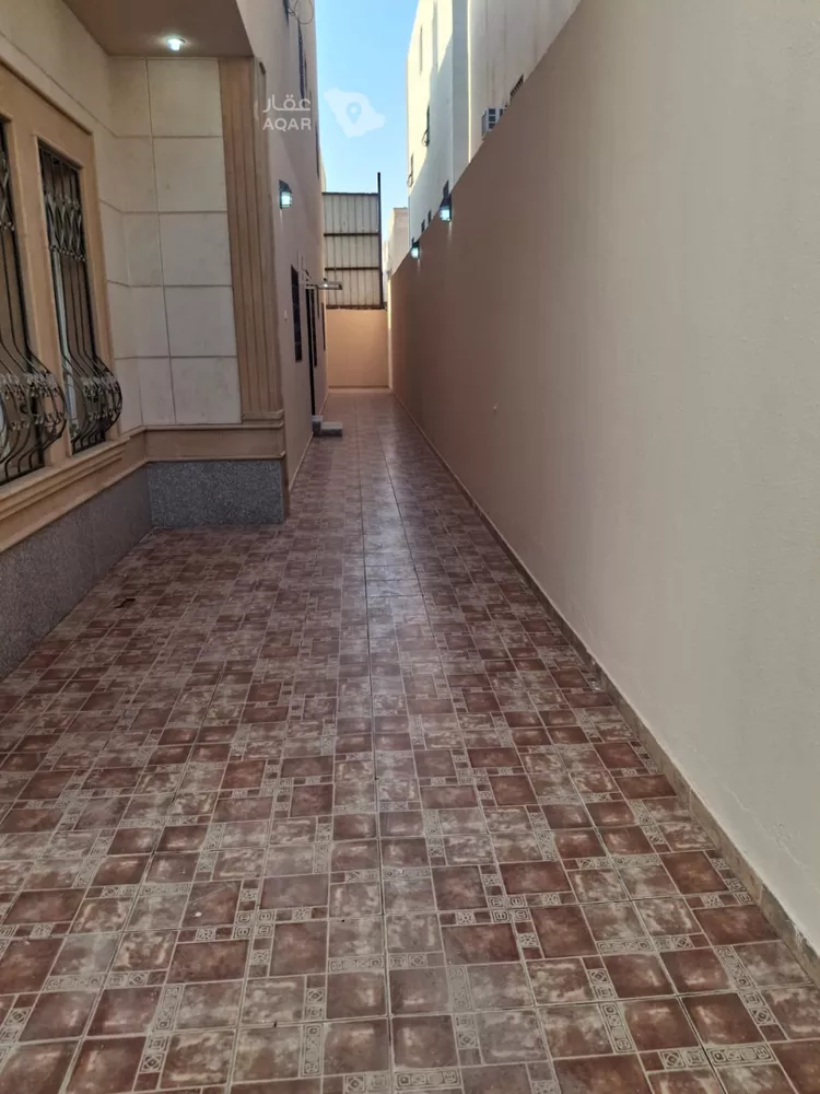 Floor for Rent in Riyadh Qurtubah 4