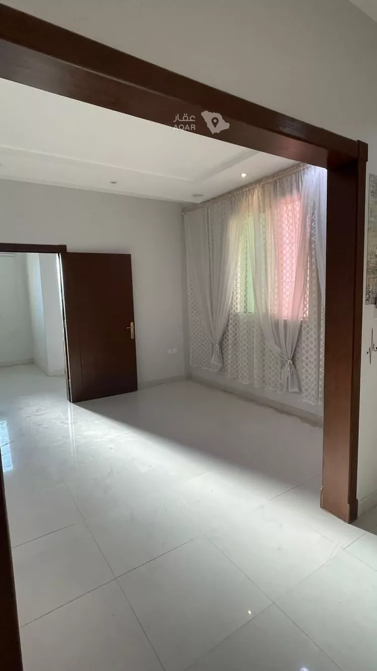 Floor for Rent in Riyadh Al Arid 7