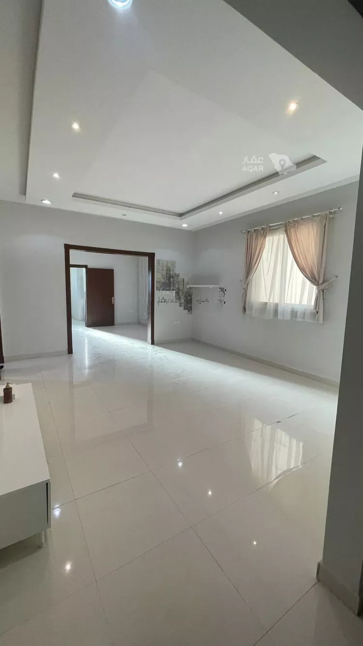 Floor for Rent in Riyadh Al Arid 5