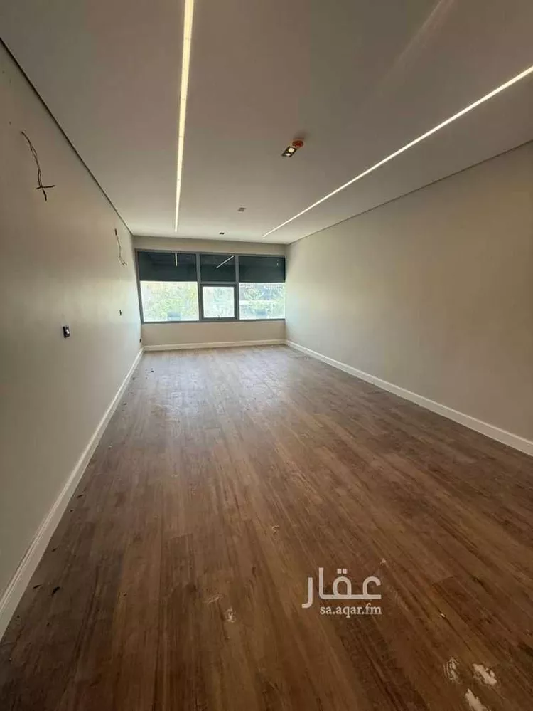 مكتب تجاري للإيجار في شارع رقم 346, حي الملقا, مدينة الرياض, منطقة الرياض صورة 2