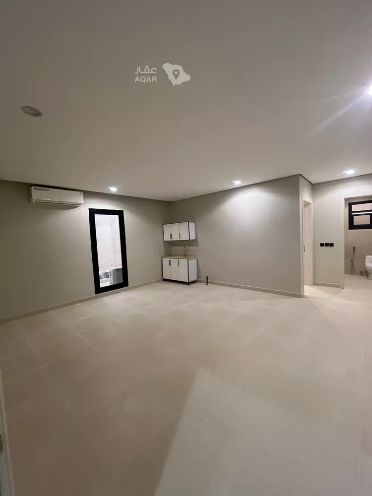 فيلا للبيع في شارع إبراهيم آل مبارك, حي الرمال, مدينة الرياض, منطقة الرياض 4