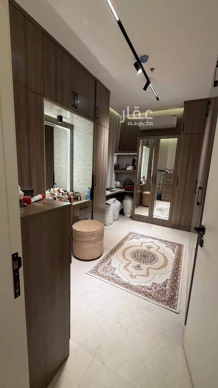 شقة للبيع في شارع جرير بن عبدالله البجلي, حي مغرزات, مدينة الرياض, منطقة الرياض صورة 2