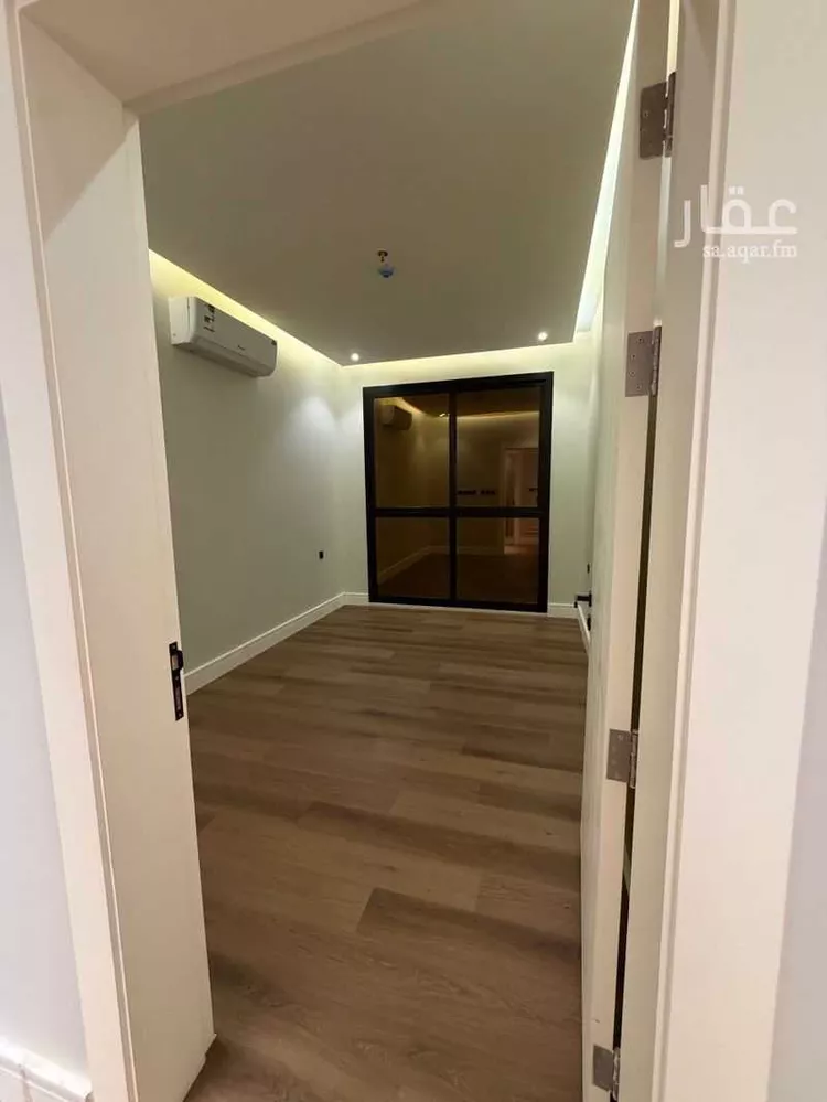 شقة للبيع في شارع جرير بن عبدالله البجلي, حي مغرزات, مدينة الرياض, منطقة الرياض صورة 2