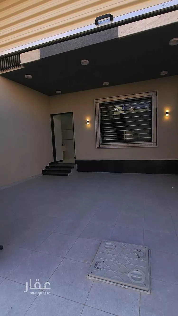 Floor for Sale in Khamis Mushait Al Moosa Subdivision