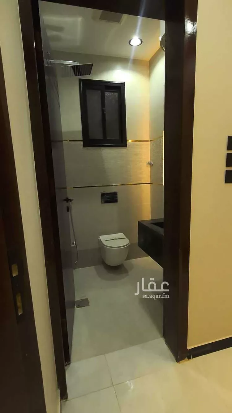 Floor for Sale in Khamis Mushait Al Moosa Subdivision 16