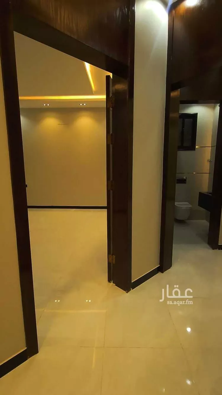 Floor for Sale in Khamis Mushait Al Moosa Subdivision 12