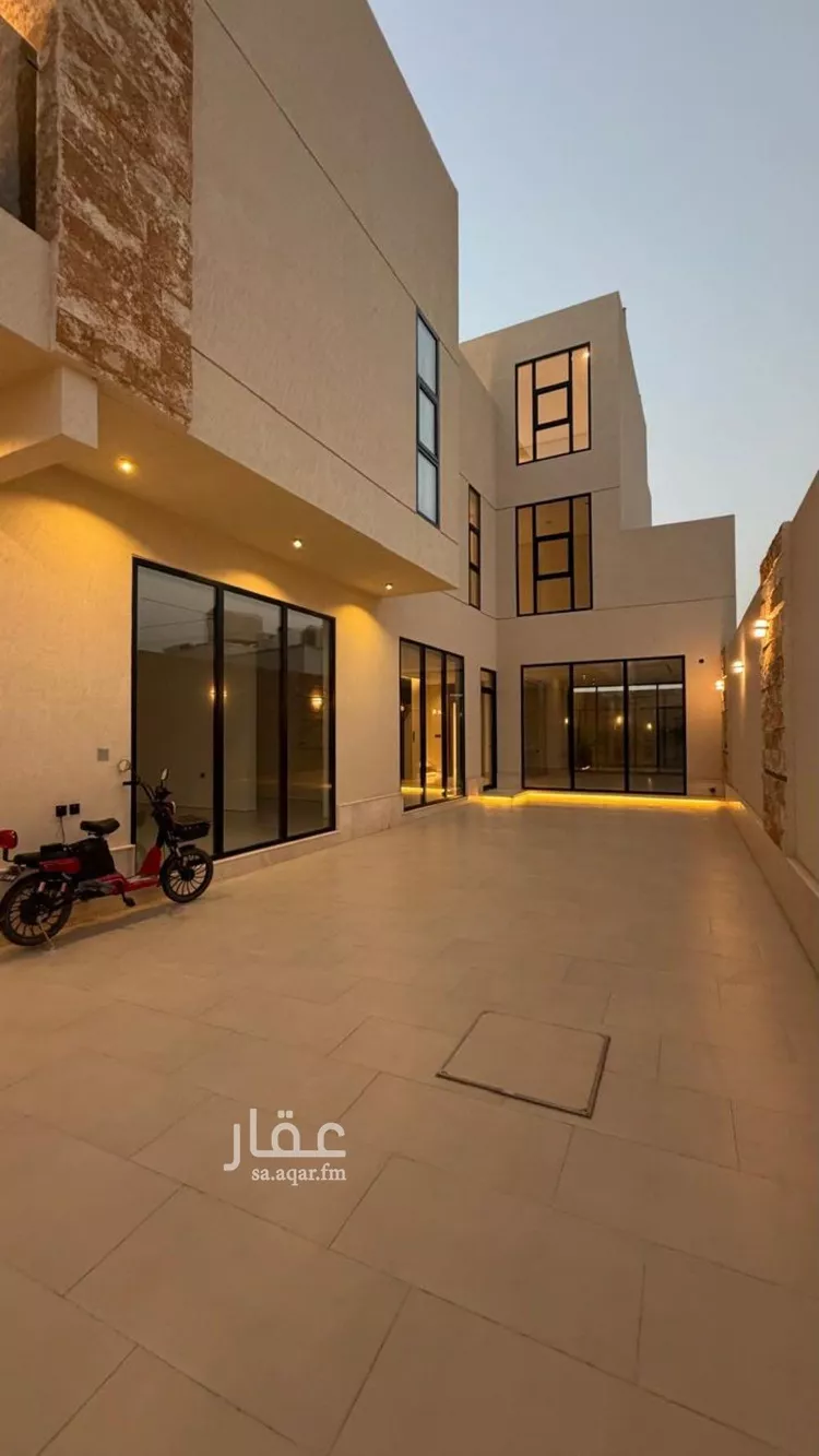 فيلا للبيع في شارع أبي نزار الصنعاني اليمني, حي المهدية, مدينة الرياض, منطقة الرياض 8