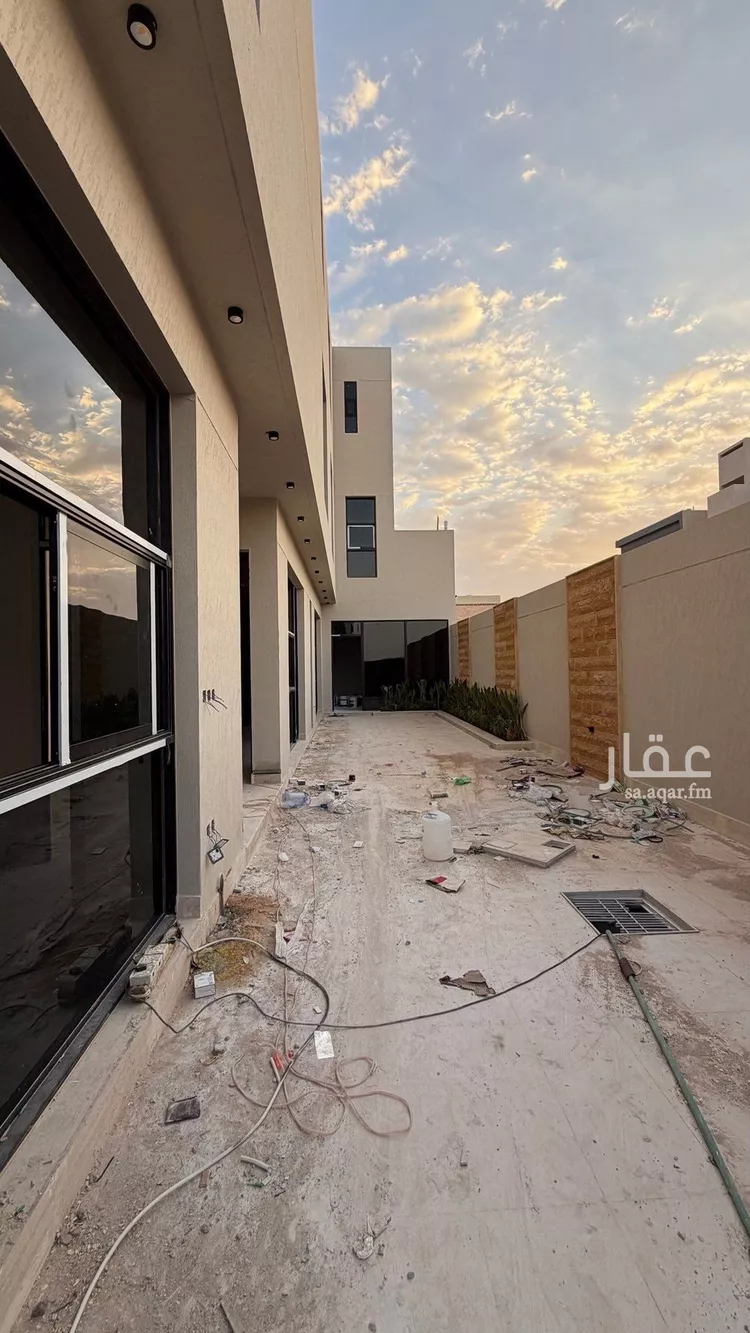 فيلا للبيع في شارع ابن صدقة الغرافي, حي المهدية, مدينة الرياض, منطقة الرياض 8
