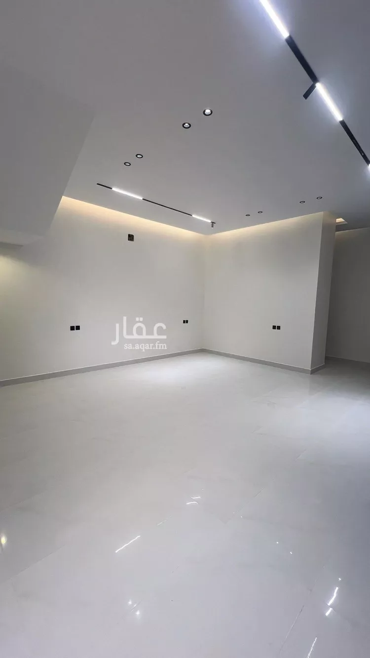 فيلا للبيع في شارع عبدالله النحوي, حي المهدية, مدينة الرياض, منطقة الرياض صورة 5