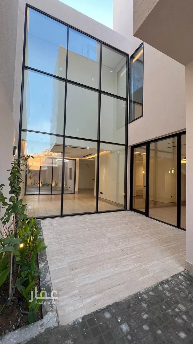 فيلا للبيع في شارع أبي الحسن الأسفرائيني, حي المهدية, مدينة الرياض, منطقة الرياض صورة 2