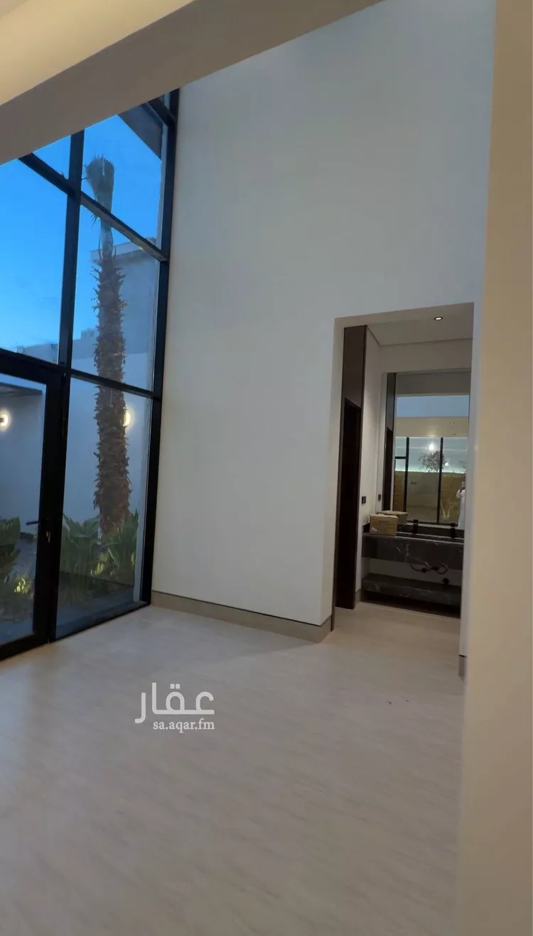 فيلا للبيع في شارع ابن صدقة الغرافي, حي المهدية, مدينة الرياض, منطقة الرياض 7