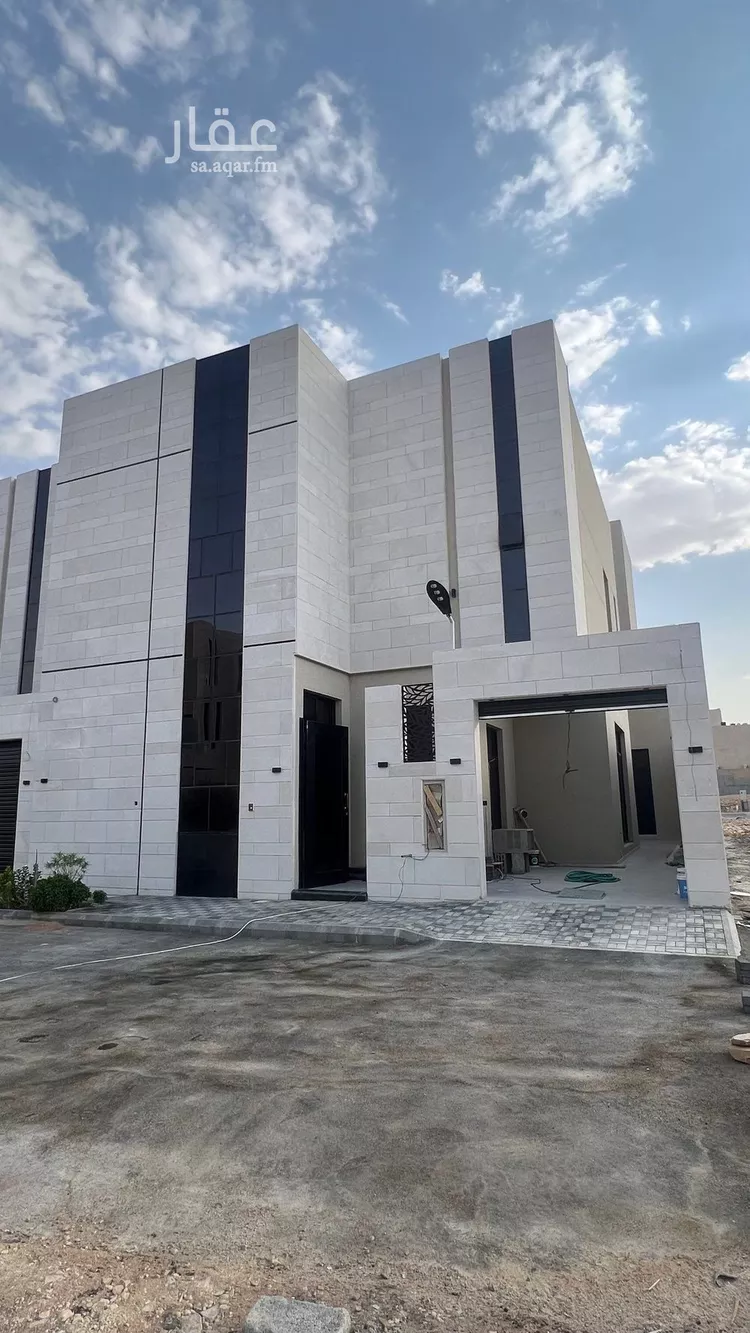 فيلا للبيع في شارع عبدالله النحوي, حي المهدية, مدينة الرياض, منطقة الرياض