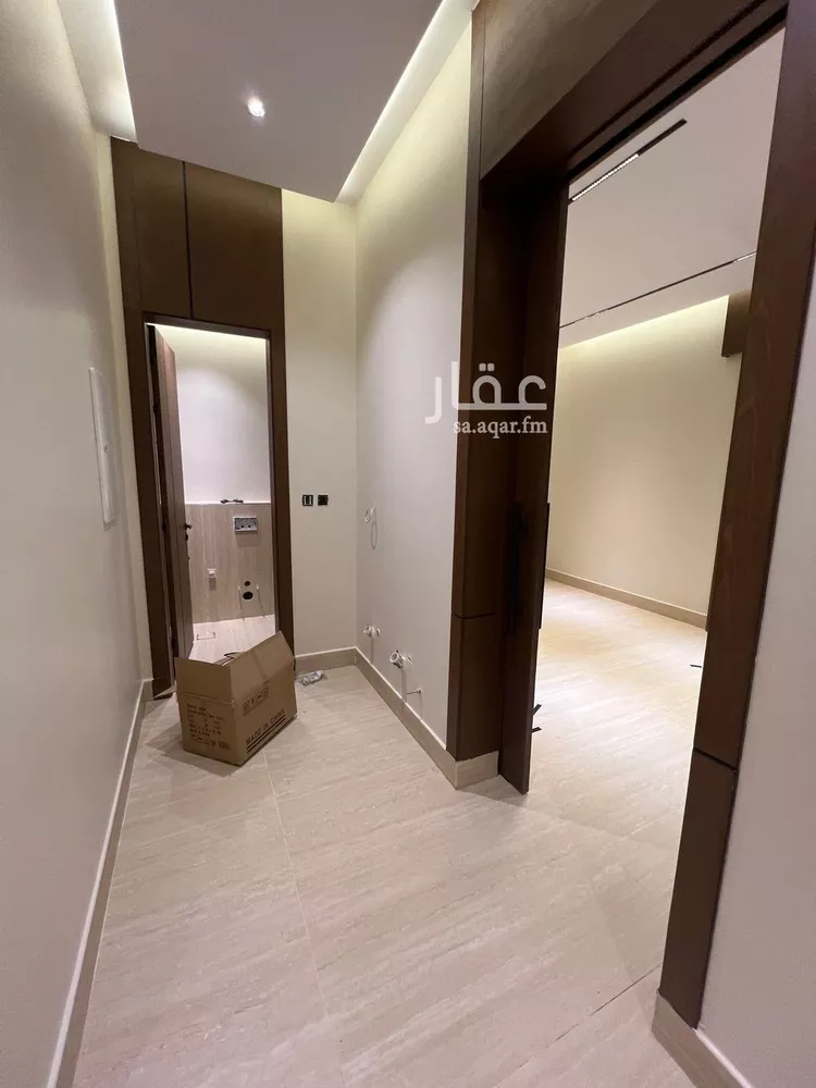 فيلا للبيع في شارع عبداللطيف بن المبارك, حي المهدية, مدينة الرياض, منطقة الرياض صورة 5