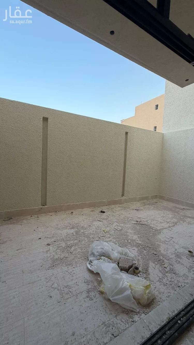فيلا للبيع في شارع أبي نزار الصنعاني اليمني, حي المهدية, مدينة الرياض, منطقة الرياض 24
