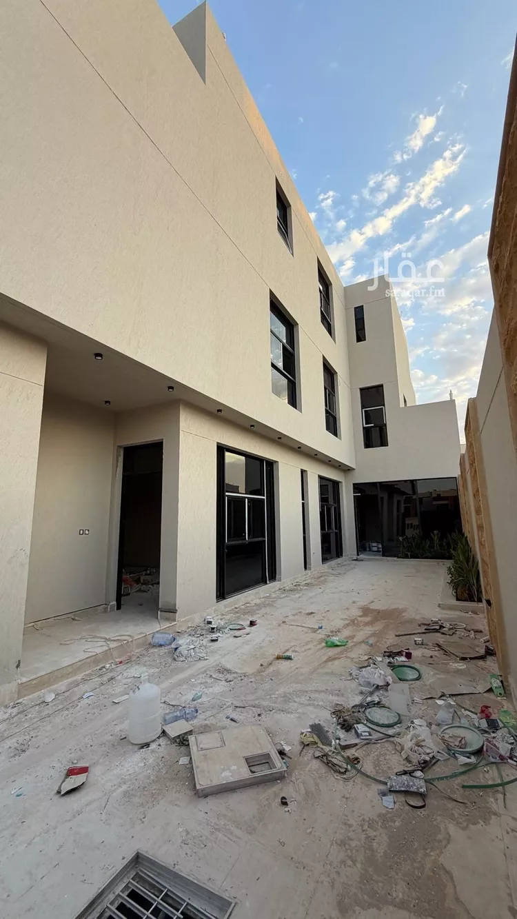 فيلا للبيع في شارع ابن صدقة الغرافي, حي المهدية, مدينة الرياض, منطقة الرياض 7