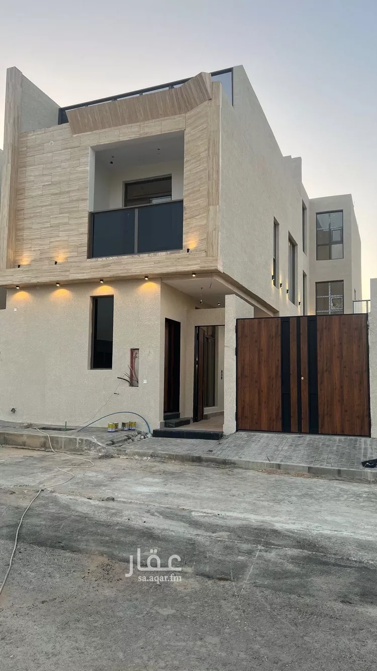فيلا للبيع في شارع محمد بن أبي بكر القيم, حي المهدية, مدينة الرياض, منطقة الرياض صورة 3