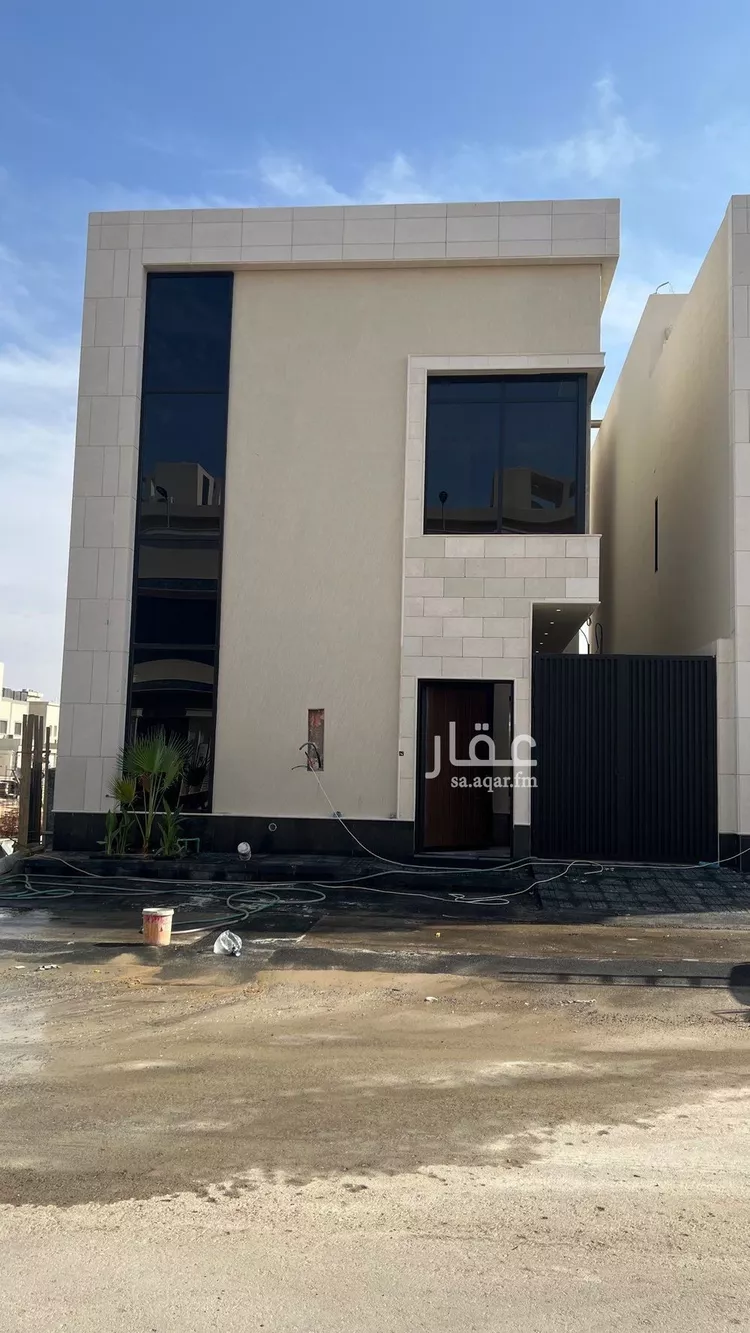 فيلا للبيع في شارع محمد بن أبي بكر القيم, حي المهدية, مدينة الرياض, منطقة الرياض صورة 3