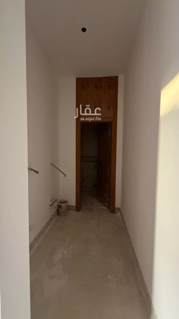 فيلا للبيع في شارع أبي نزار الصنعاني اليمني, حي المهدية, مدينة الرياض, منطقة الرياض 15