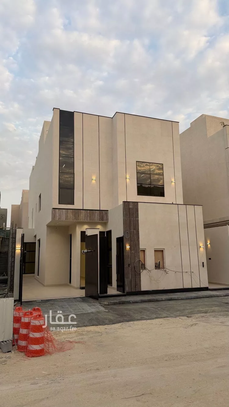 Floor for Sale in Riyadh Al Janadriyah صورة 2
