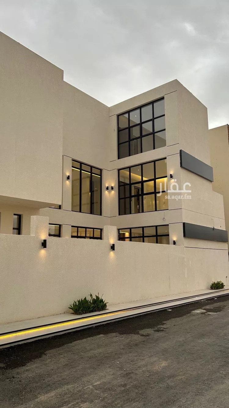 فيلا للبيع في شارع فؤاد محمد عمر توفيق, حي المهدية, مدينة الرياض, منطقة الرياض صورة 2