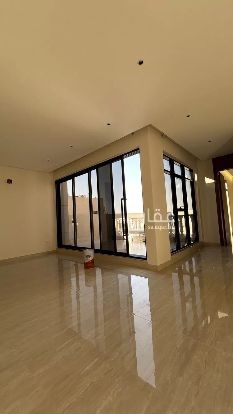 فيلا للبيع في شارع ابن صدقة الغرافي, حي المهدية, مدينة الرياض, منطقة الرياض 12