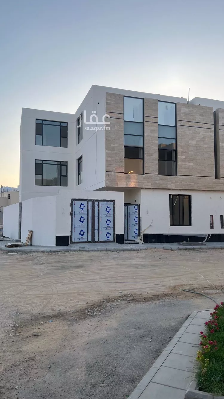 فيلا للبيع في شارع محمد بن أبي بكر القيم, حي المهدية, مدينة الرياض, منطقة الرياض صورة 2