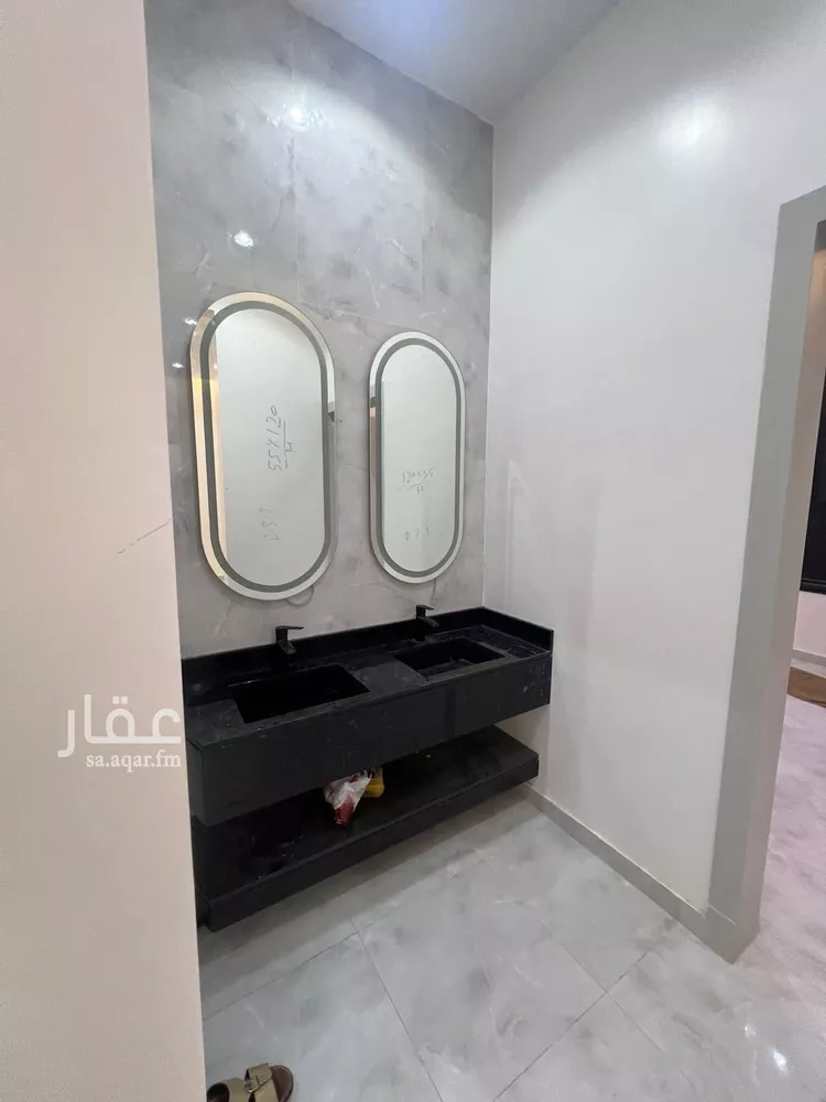 فيلا للإيجار في شارع فؤاد محمد عمر توفيق, حي المهدية, مدينة الرياض, منطقة الرياض صورة 3