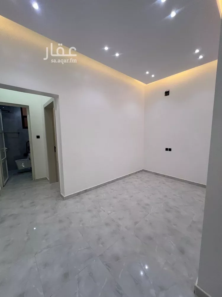 فيلا للإيجار في شارع فؤاد محمد عمر توفيق, حي المهدية, مدينة الرياض, منطقة الرياض صورة 2