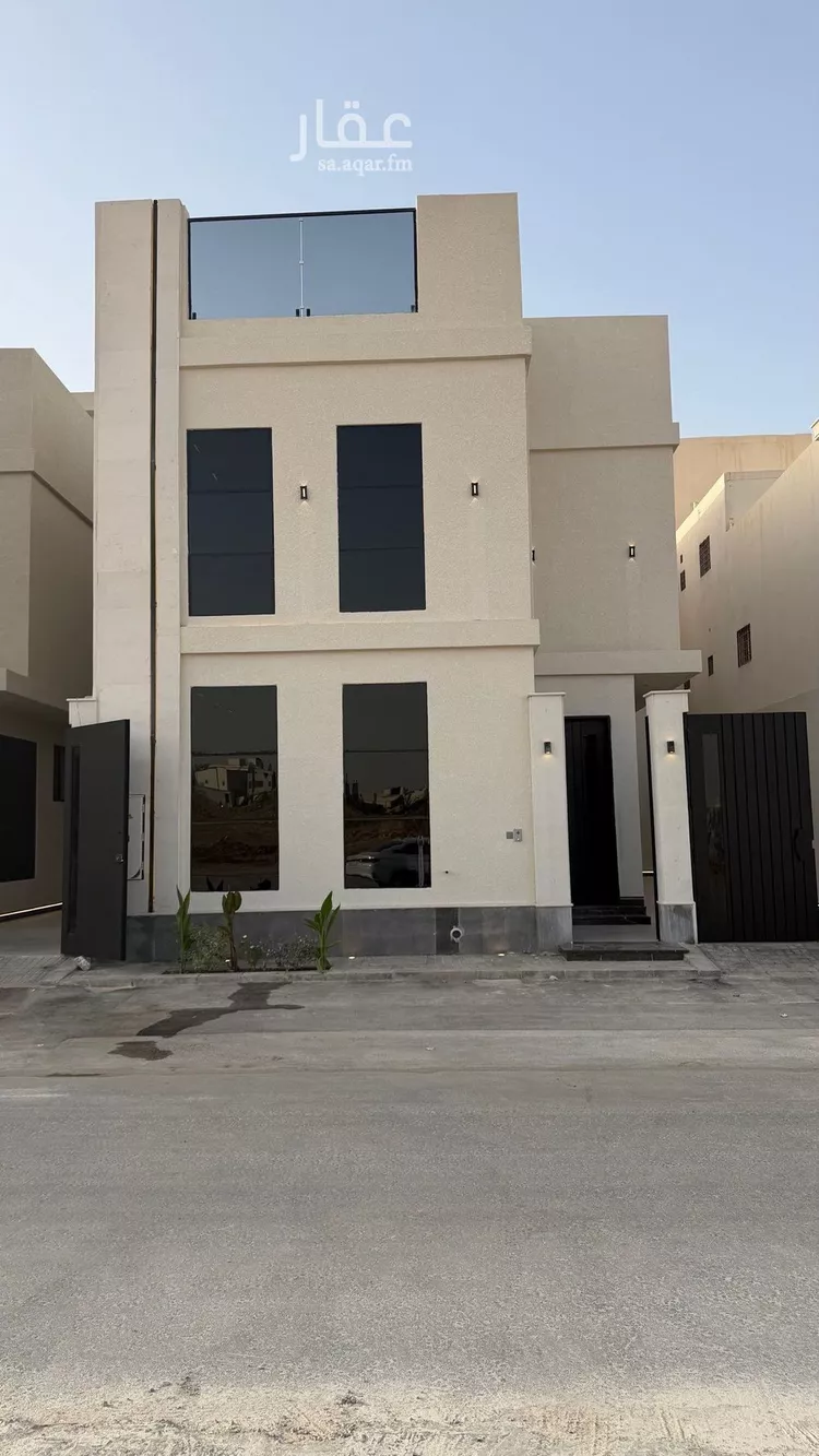 فيلا للبيع في شارع أبي زرعة الهمذاني, حي المهدية, مدينة الرياض, منطقة الرياض صورة 2