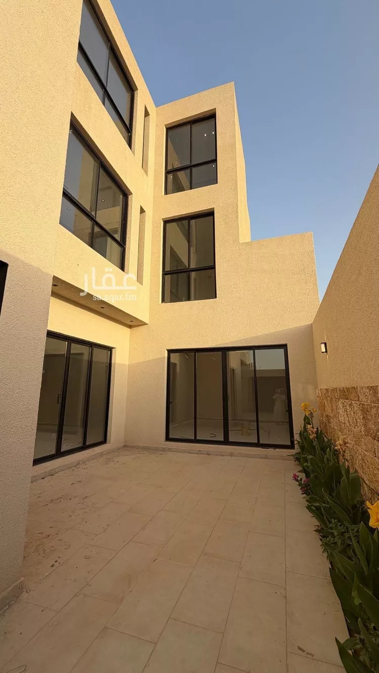 فيلا للبيع في شارع أبي نزار الصنعاني اليمني, حي المهدية, مدينة الرياض, منطقة الرياض صورة 5