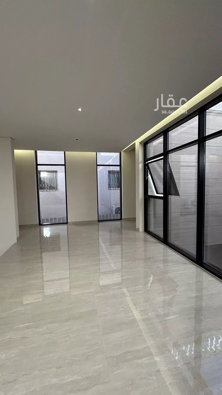 فيلا للبيع في شارع ابن صدقة الغرافي, حي المهدية, مدينة الرياض, منطقة الرياض 11