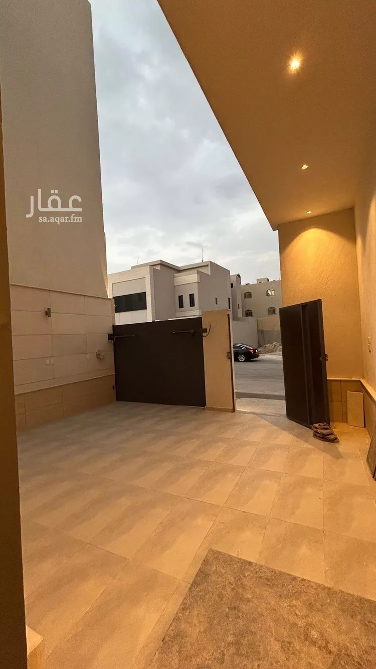 فيلا للبيع في شارع فؤاد محمد عمر توفيق, حي المهدية, مدينة الرياض, منطقة الرياض صورة 4
