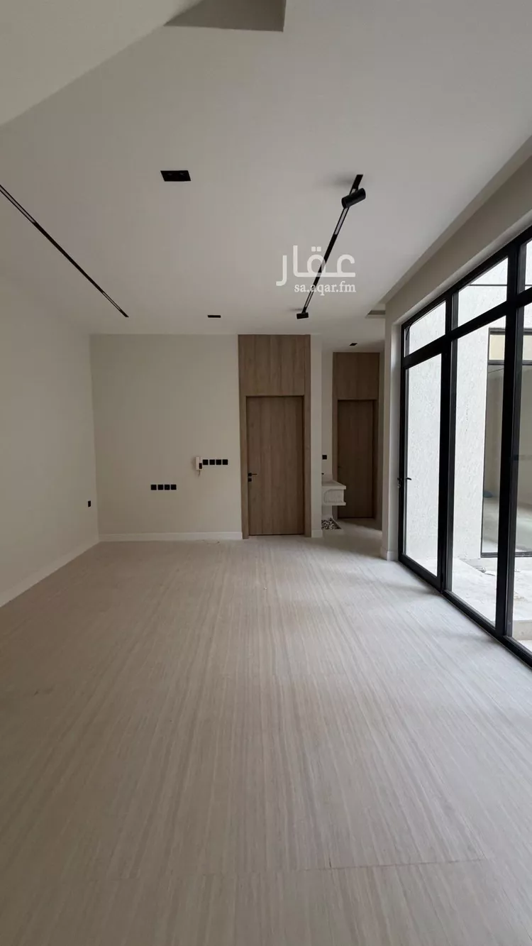 فيلا للبيع في شارع فؤاد محمد عمر توفيق, حي المهدية, مدينة الرياض, منطقة الرياض 11