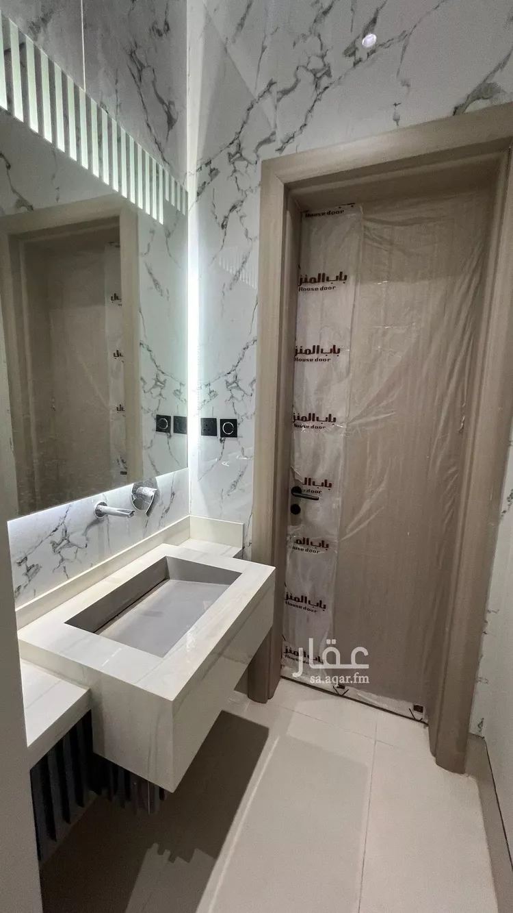 فيلا للبيع في شارع عبداللطيف بن المبارك, حي المهدية, مدينة الرياض, منطقة الرياض صورة 5