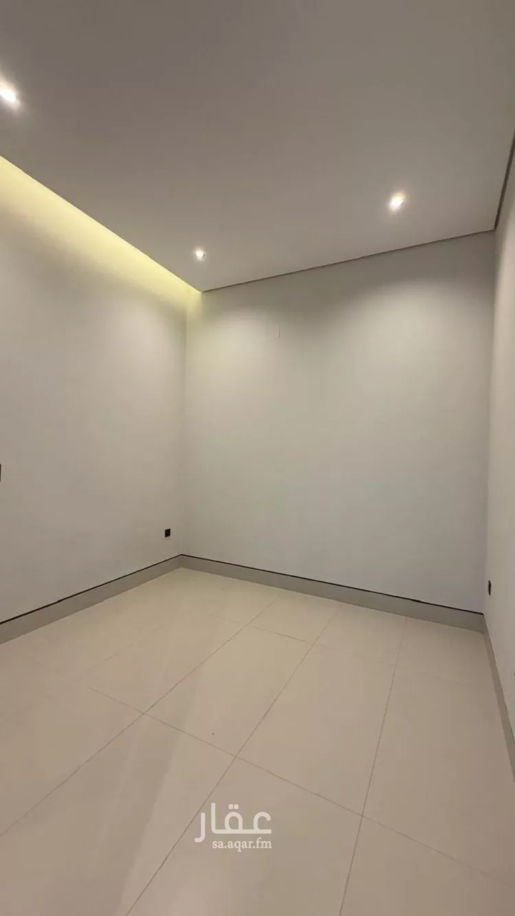 فيلا للبيع في شارع أبي نزار الصنعاني اليمني, حي المهدية, مدينة الرياض, منطقة الرياض 7