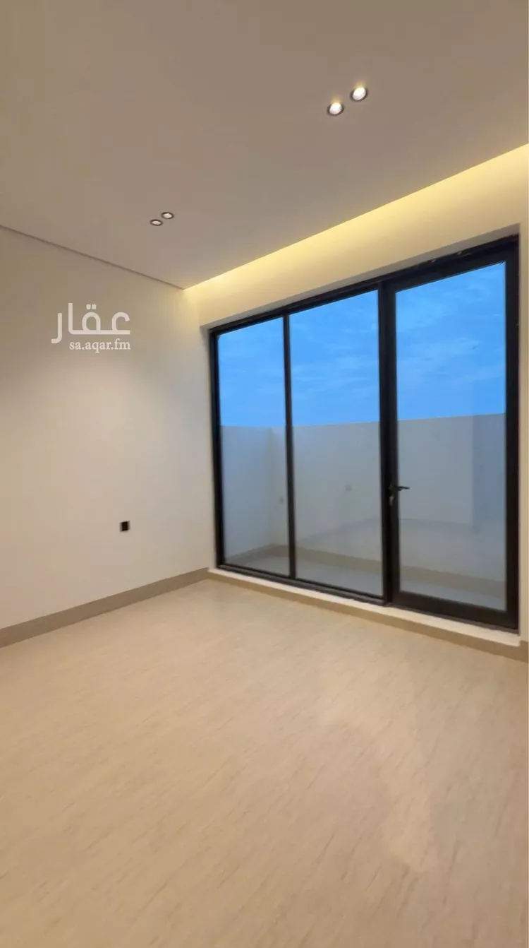 فيلا للبيع في شارع ابن صدقة الغرافي, حي المهدية, مدينة الرياض, منطقة الرياض 13