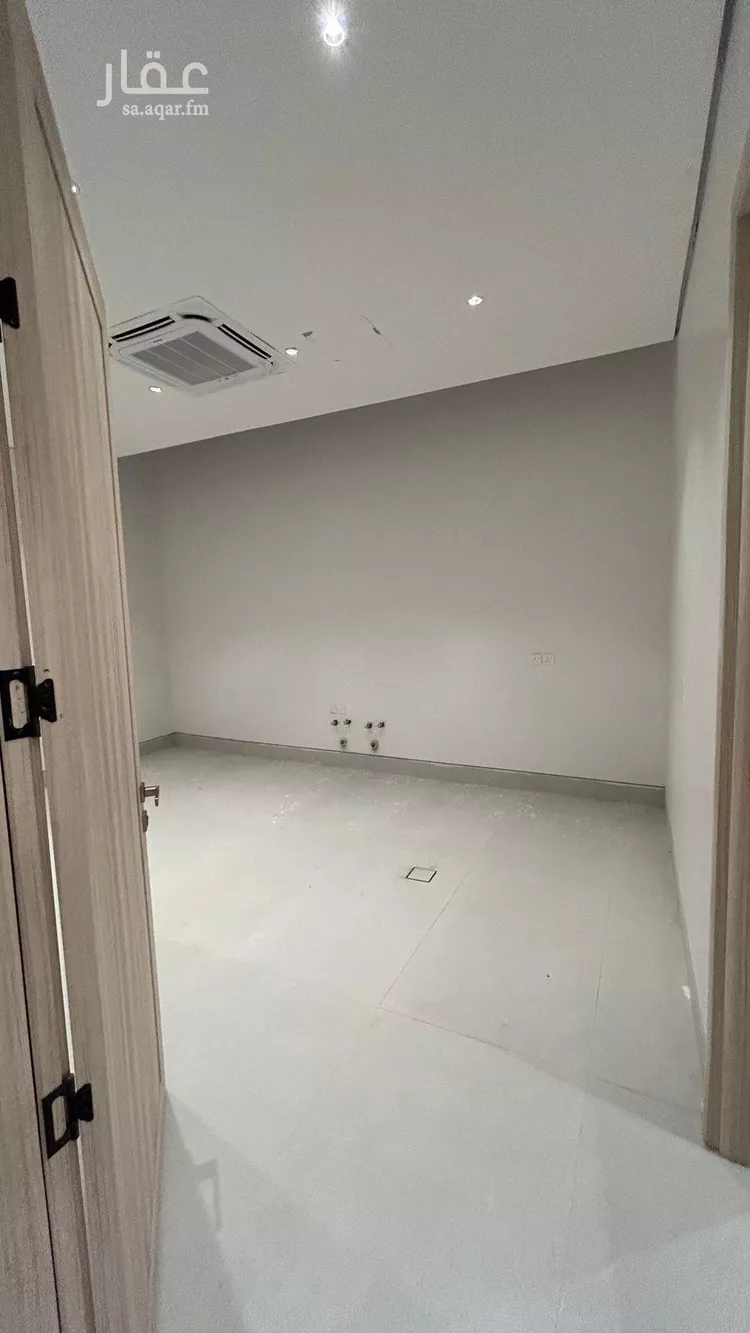 Villa for Sale in Riyadh Al Mahdiyah 14