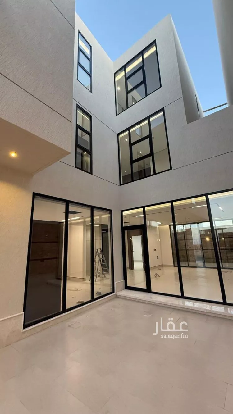 فيلا للبيع في شارع فؤاد محمد عمر توفيق, حي المهدية, مدينة الرياض, منطقة الرياض صورة 2