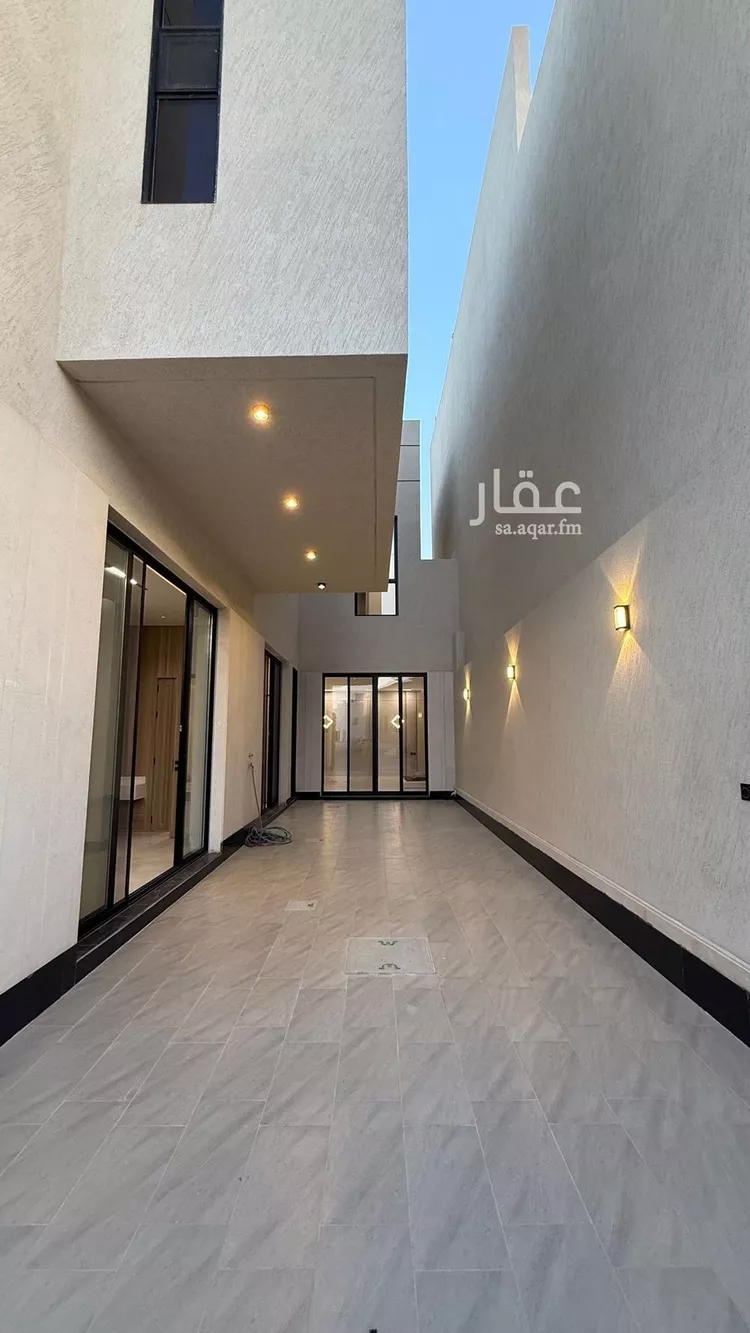 فيلا للبيع في شارع فؤاد محمد عمر توفيق, حي المهدية, مدينة الرياض, منطقة الرياض صورة 2