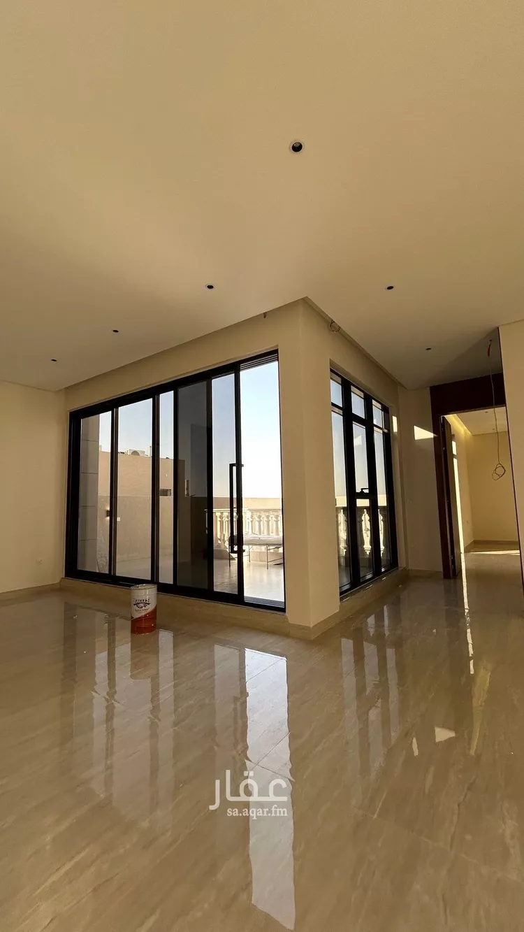 فيلا للبيع في شارع ابن صدقة الغرافي, حي المهدية, مدينة الرياض, منطقة الرياض 18