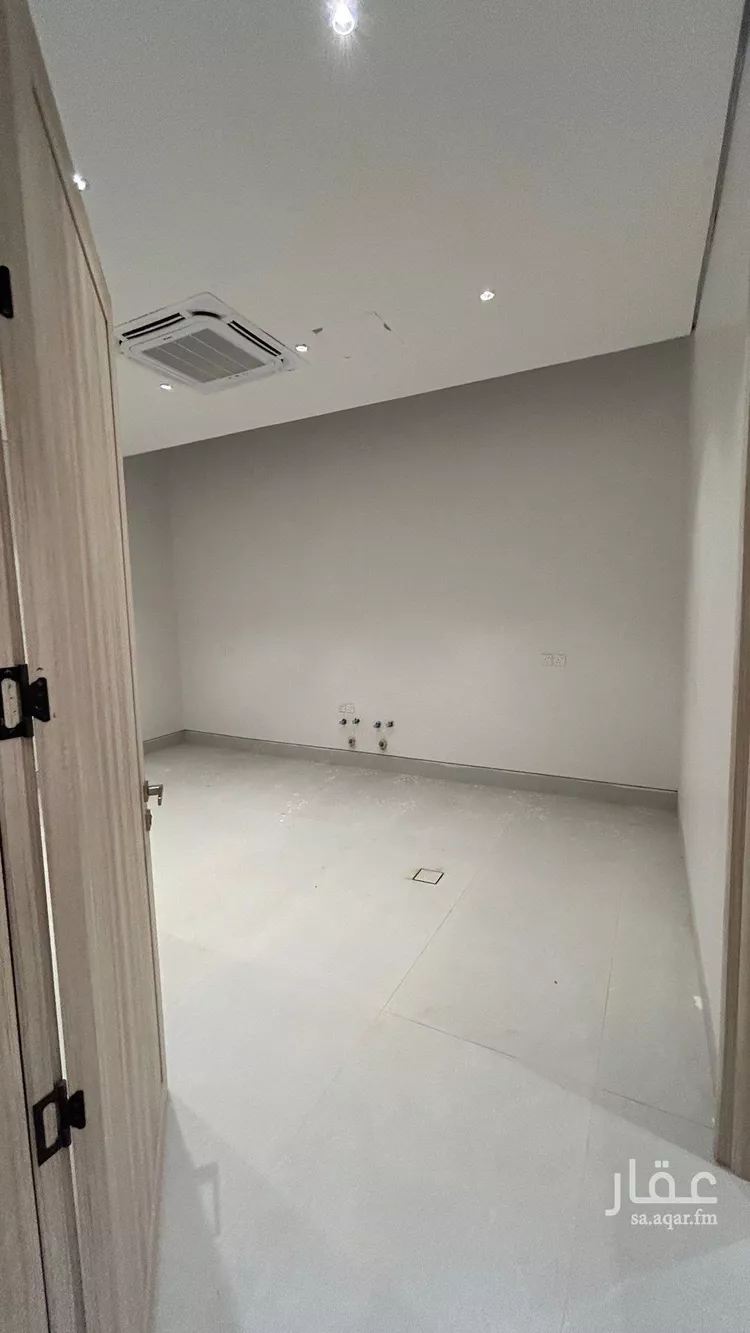 Villa for Sale in Riyadh Al Mahdiyah 17