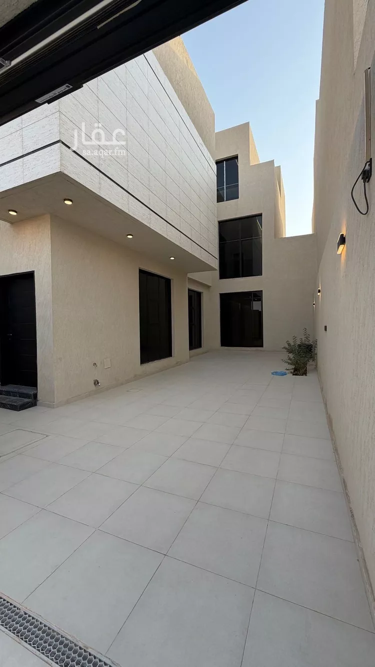 فيلا للبيع في شارع فؤاد محمد عمر توفيق, حي المهدية, مدينة الرياض, منطقة الرياض صورة 3